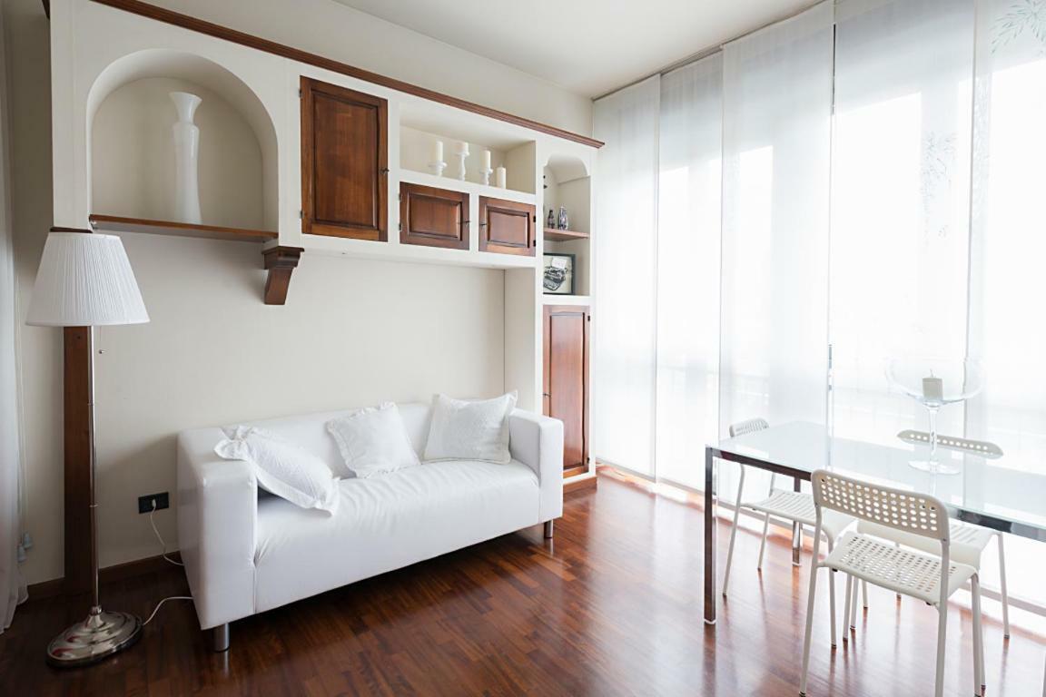 Studio Downtown Fantastic Area Apartment Milano Exterior foto